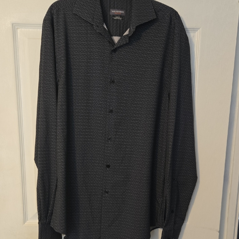 Van Heusen Travelers Slim Fit Men's Dark Patterned Button Down Shirt